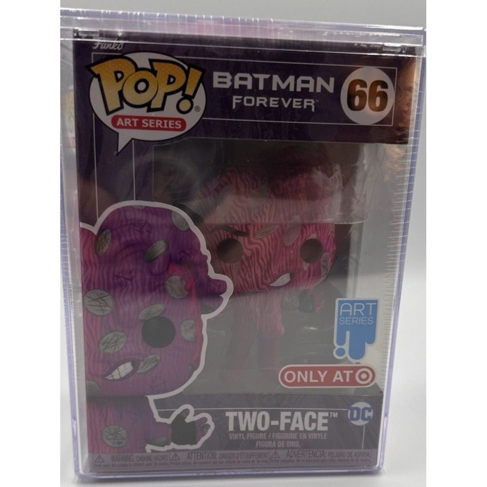Funko POP! Art Series Batman Forever Two-Face #66 Includes clear Hard Case‎